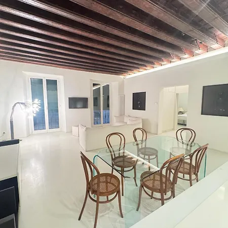 Lägenhet Casa San Sebastiano Genua